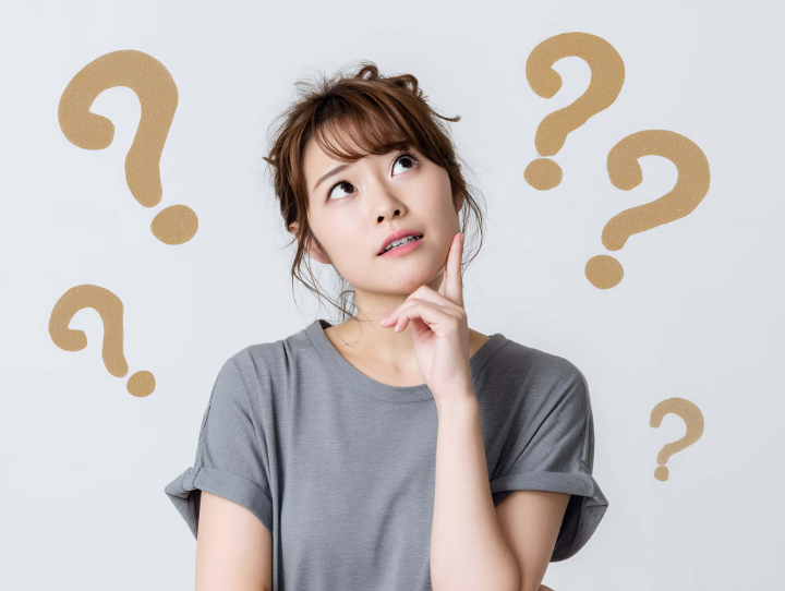 歯並びが整うと顎関節症も治るのか考える女性